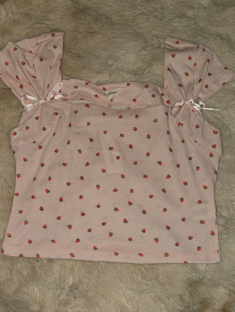 No Comment Juniors Pink Strawberry-Print Tie-Sleeve Women's Top L